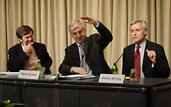 Steve Radelet, Pierre Jacquet, Dennis de Tray