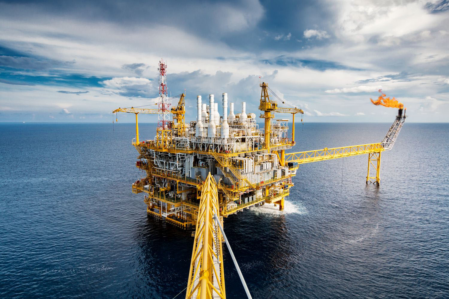 Offshore oil and gas platform 