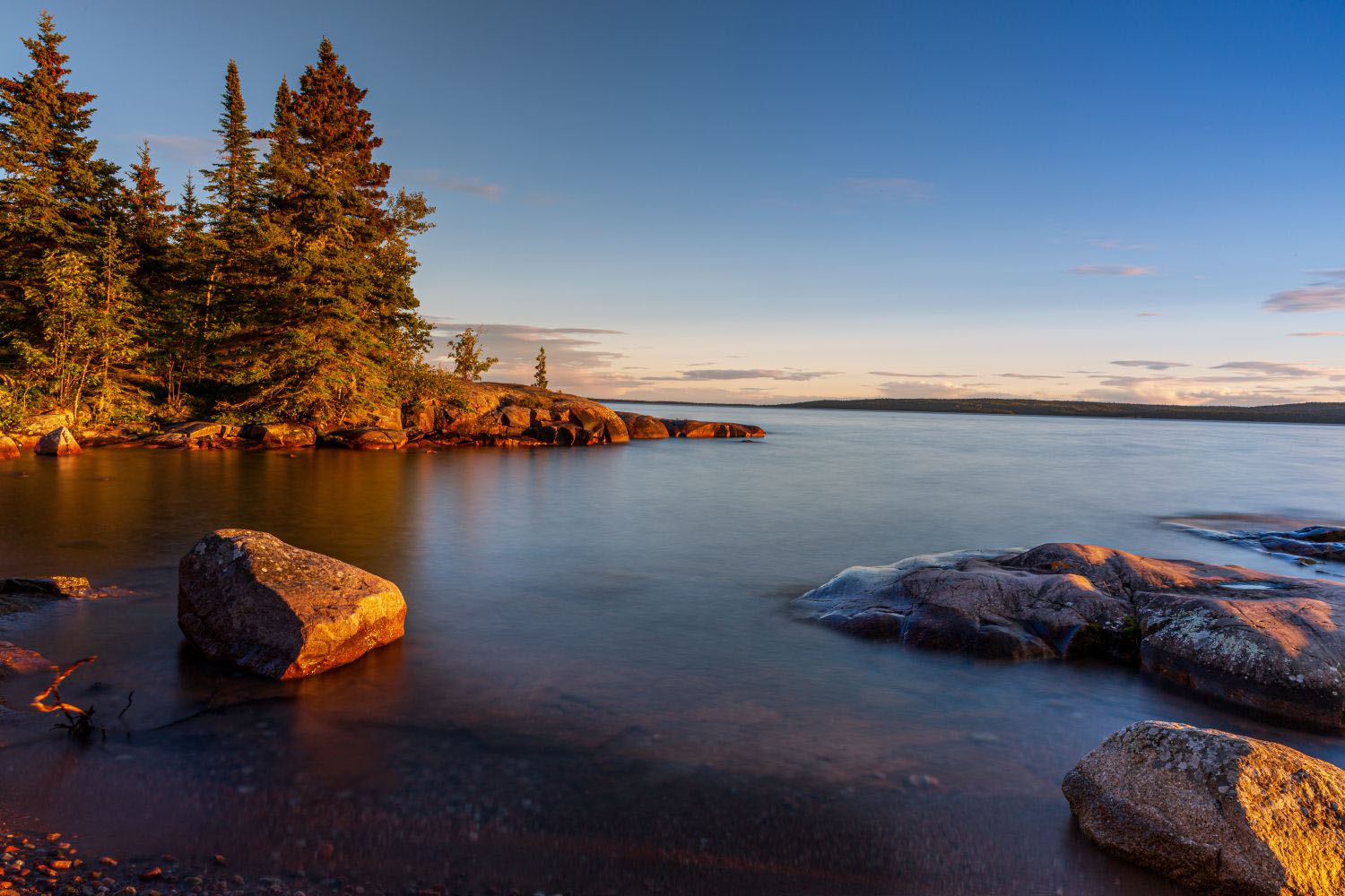 Image of a lake