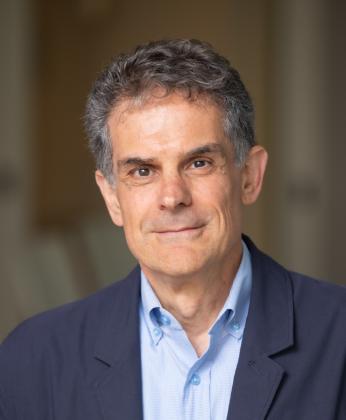 Álvaro S. González, Senior Fellow