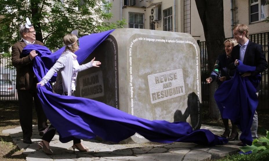The monument to an anonymous reviewer in Moscow